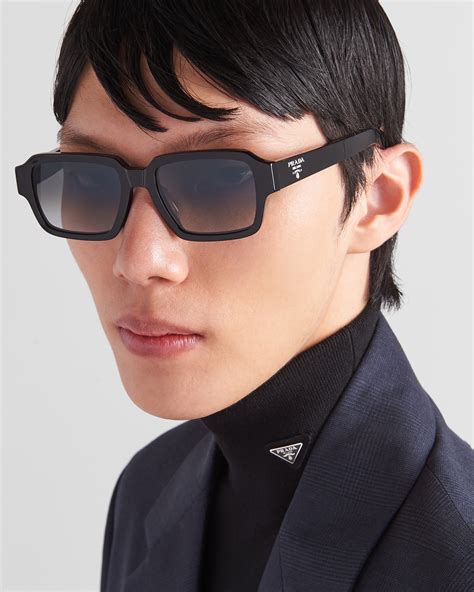 prada pr02z|Graphite Gradient Lenses Sunglasses With Prada Logo .